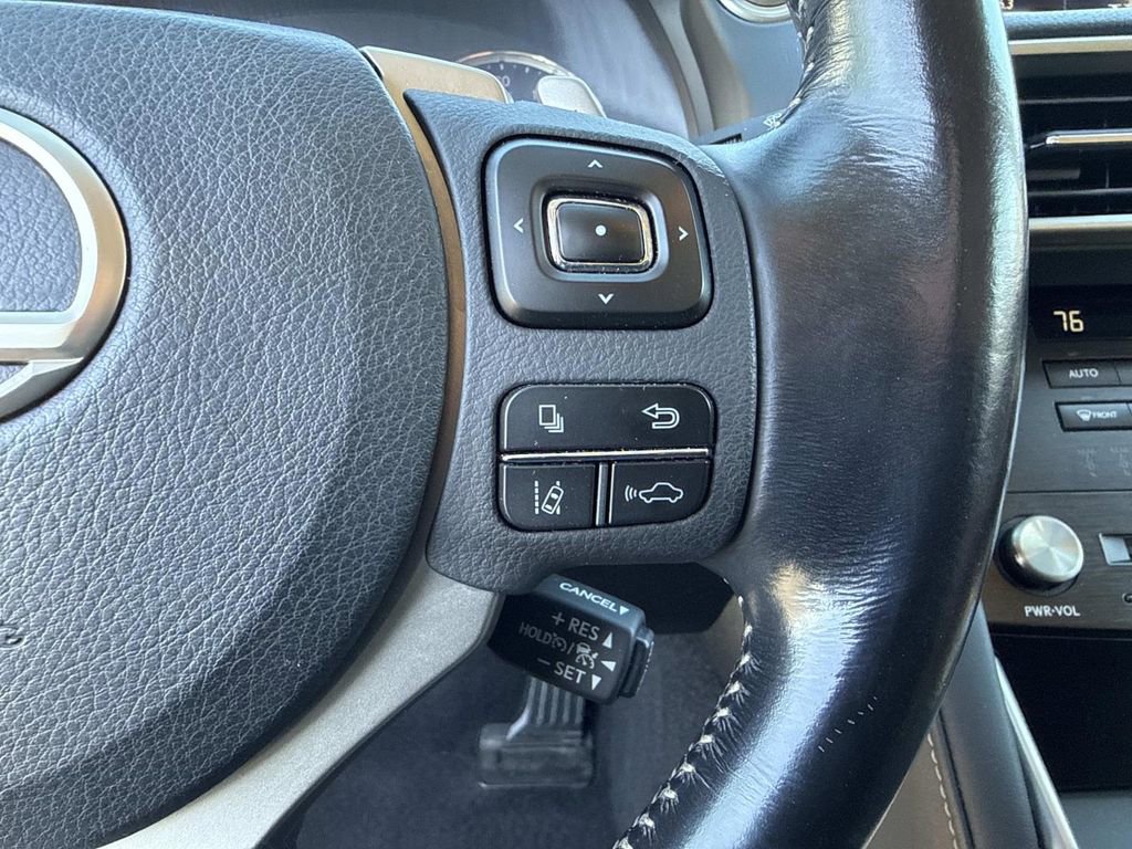 Used 2017 Lexus IS 200t image 29