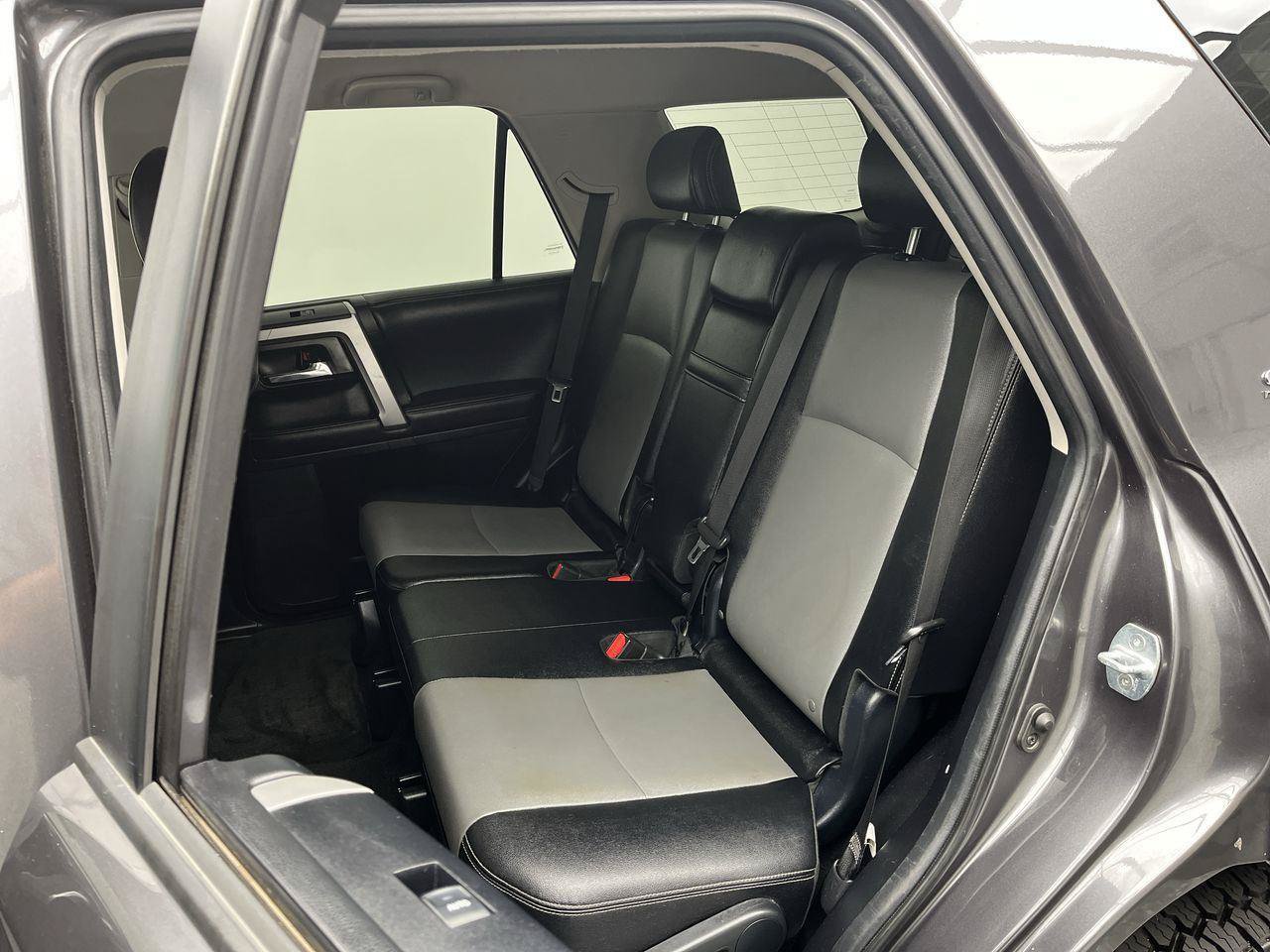 Used 2018 Toyota 4Runner SR5 Premium AWD/4WD image 11
