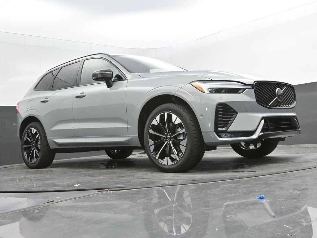 New 2026 Volvo XC60 B5 Plus w/ Protection Package Premier image 21