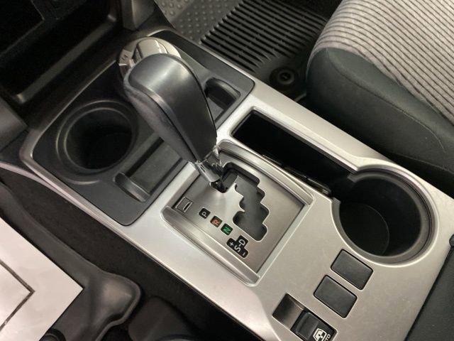 Used 2018 Toyota 4Runner SR5 AWD/4WD image 19