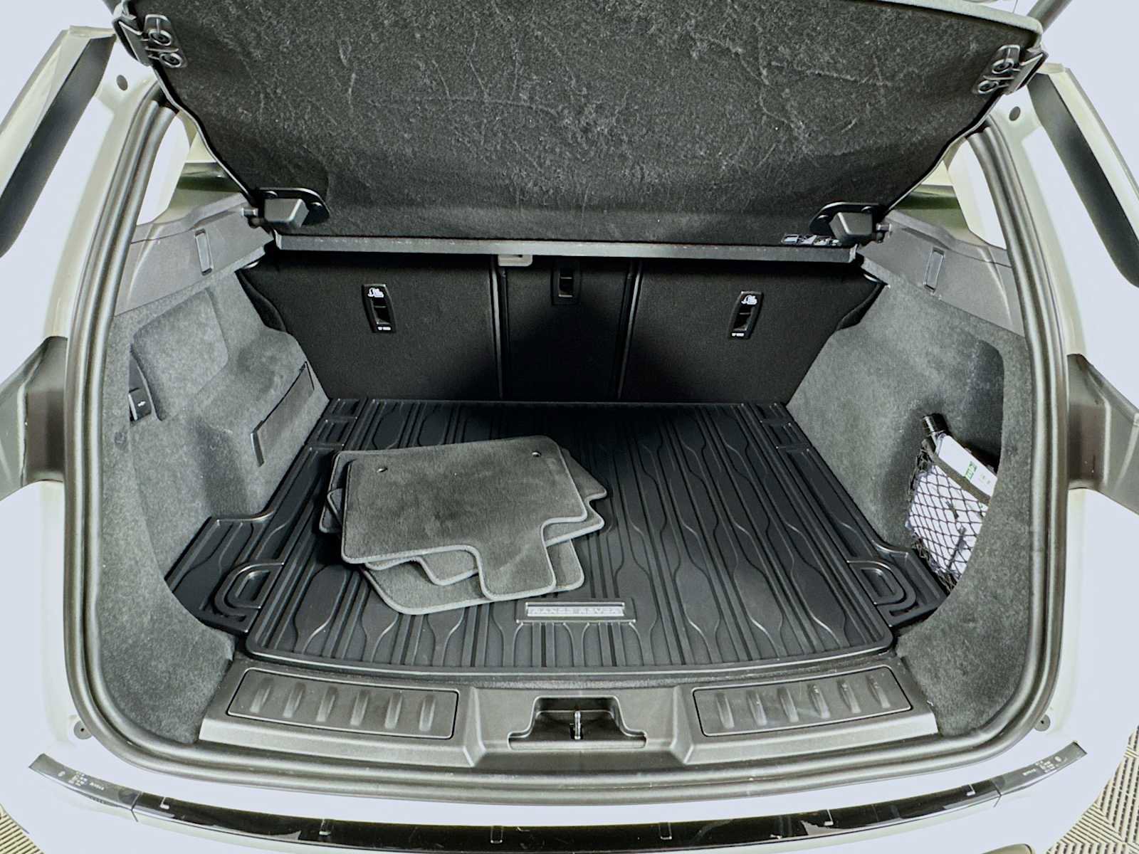 Used 2025 Land Rover Range Rover Evoque S image 25