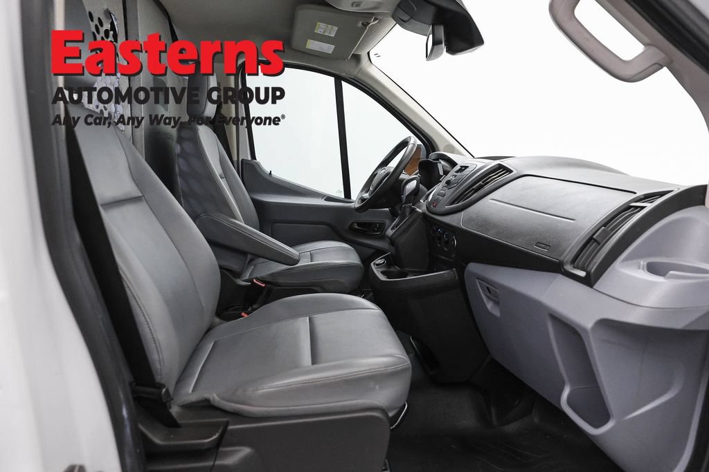 Used 2019 Ford Transit 250 130 Low Roof RWD image 24