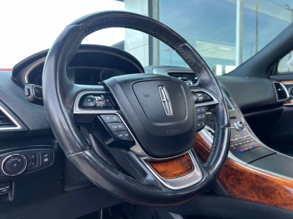 Used 2019 Lincoln Nautilus Reserve image 48