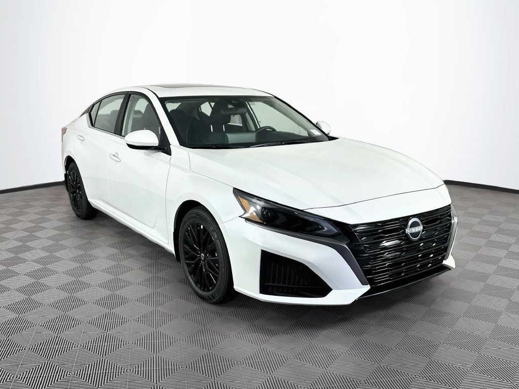 New 2026 Nissan Altima 2.5 SV w/ SV Special Edition Package FWD image 3