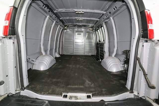 Used 2022 Chevrolet Express 2500 image 10