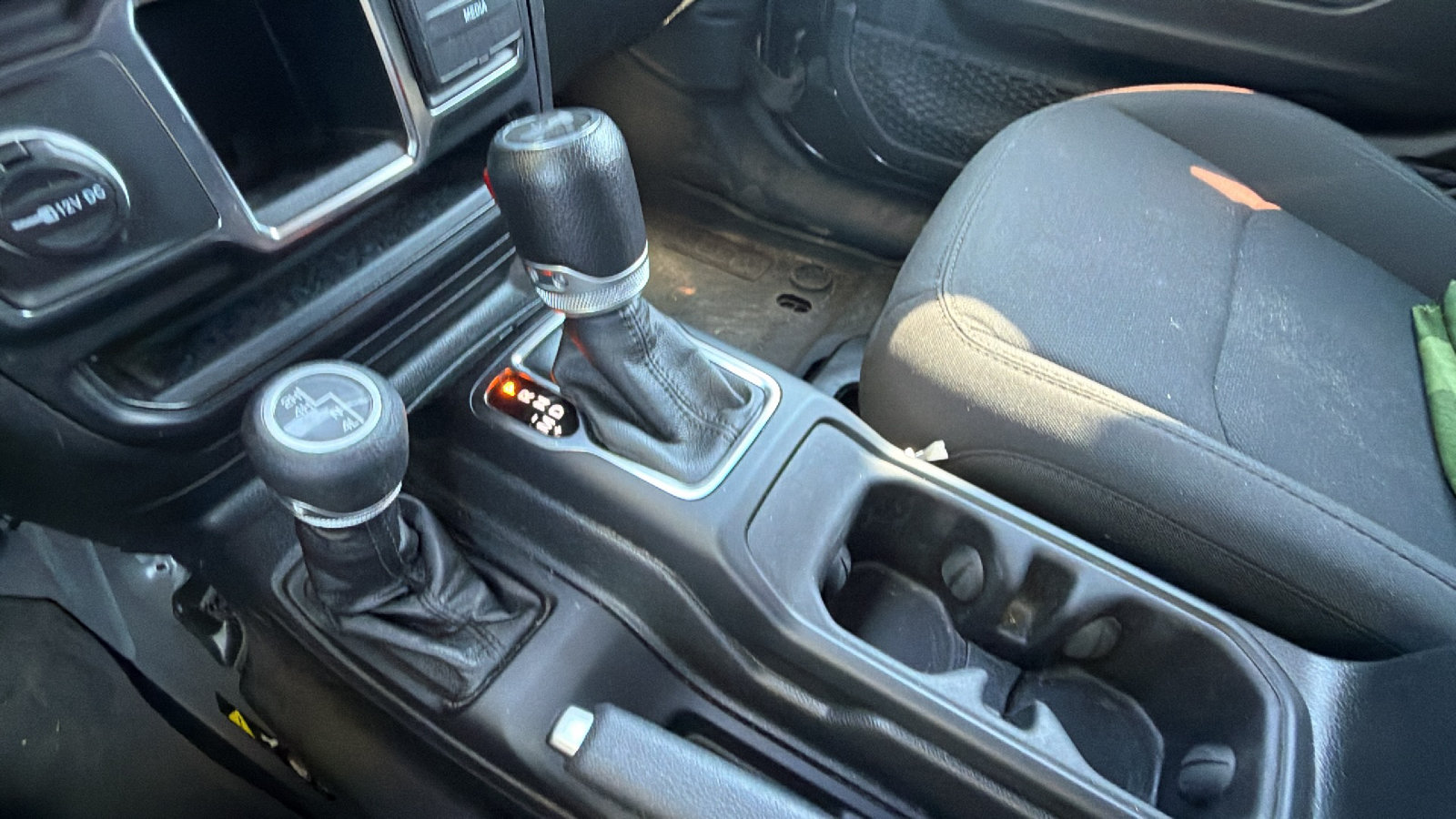 Used 2023 Jeep Wrangler Sport AWD/4WD image 26