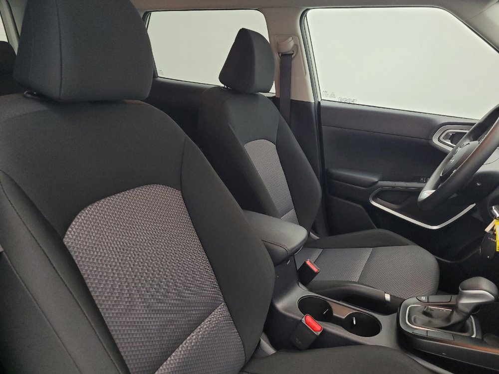 Used 2025 Kia Soul LX image 21