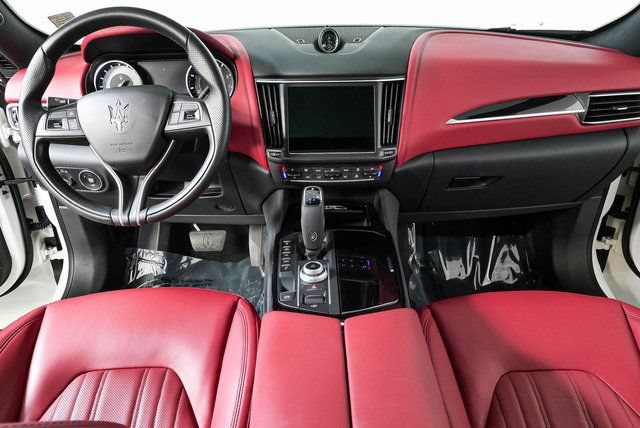 Certified 2022 Maserati Levante GT AWD/4WD image 21