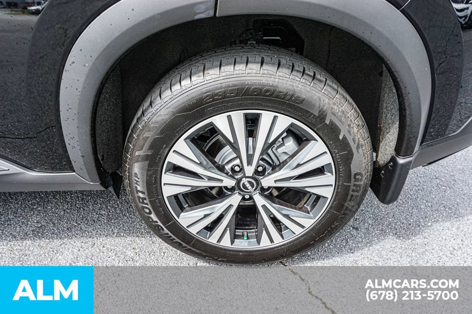 Used 2023 Nissan Rogue SV AWD/4WD image 16