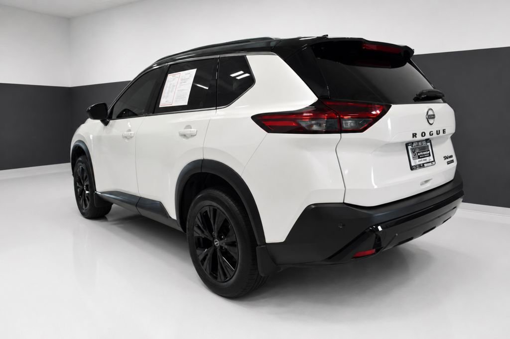Certified 2023 Nissan Rogue SV w/ SV Premium B Package AWD/4WD image 3