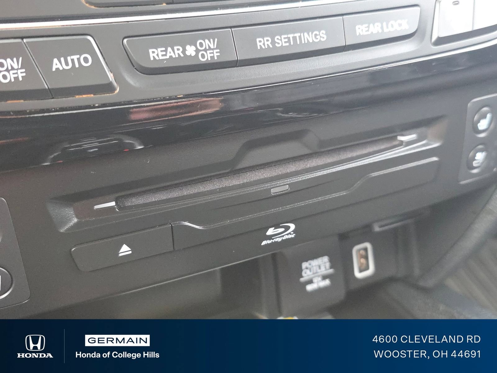 Certified 2022 Honda Pilot Black Edition image 34