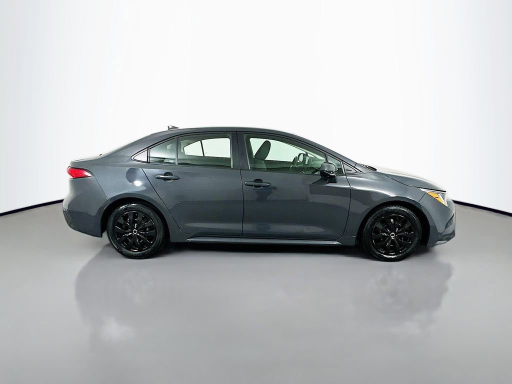 Used 2024 Toyota Corolla LE FWD image 4