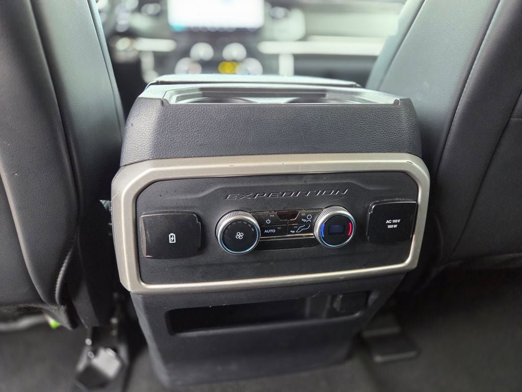 Used 2024 Ford Expedition Max XLT AWD/4WD image 17