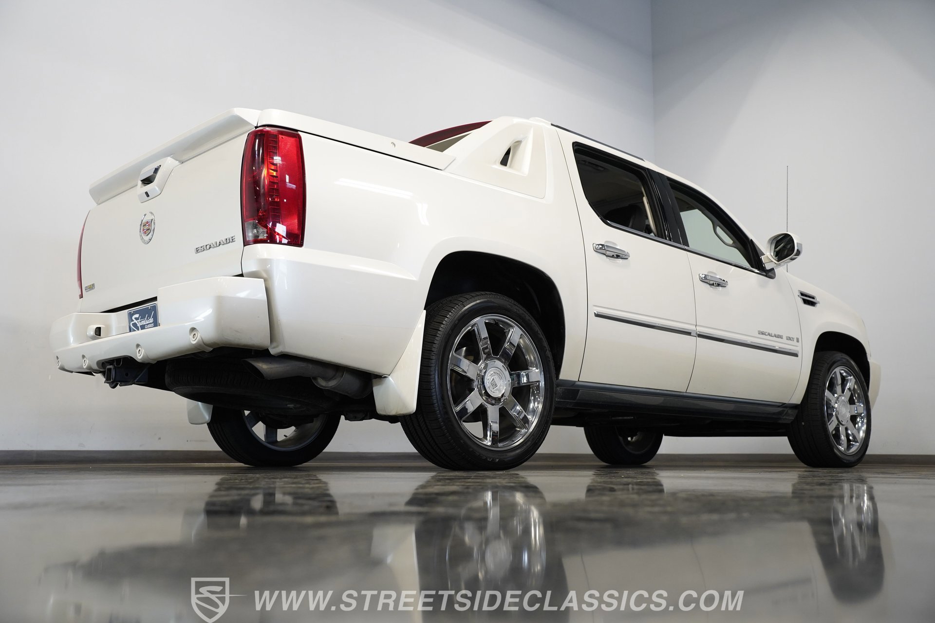 Used 2009 Cadillac Escalade EXT image 13