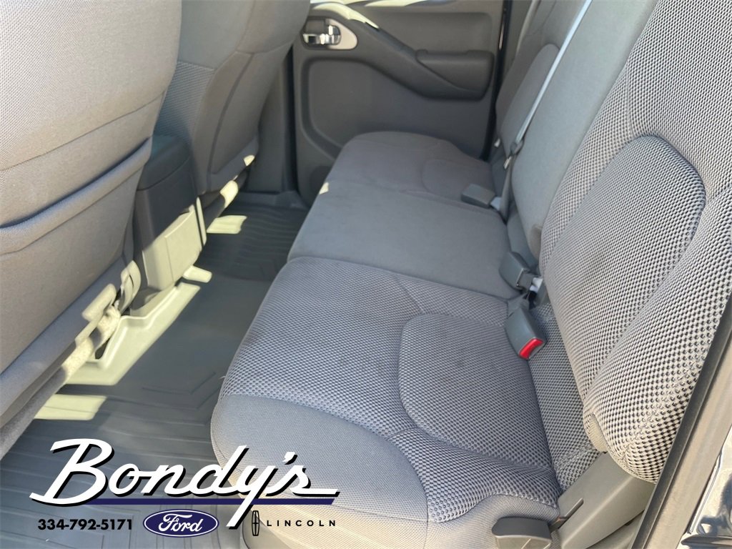 Used 2019 Nissan Frontier SV image 11