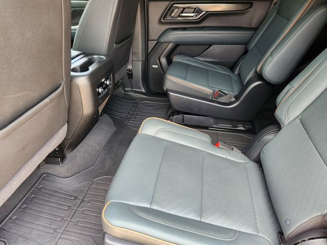 Used 2025 GMC Yukon AT4 AWD/4WD image 30