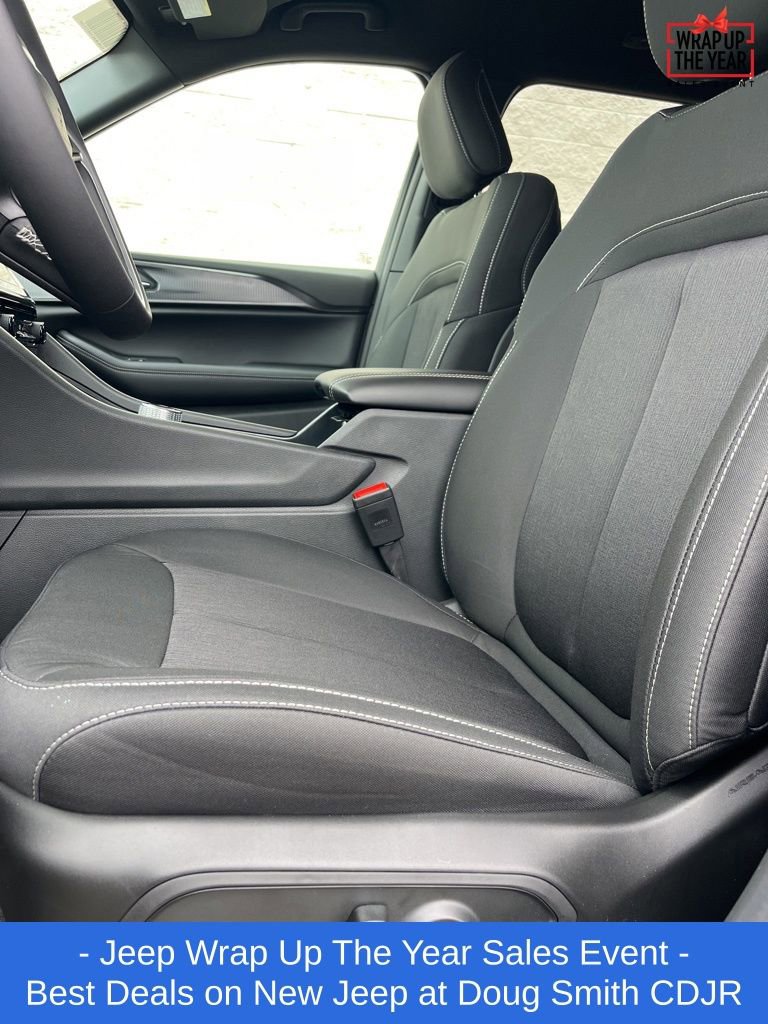 New 2025 Jeep Grand Cherokee L Laredo w/ Trailer Tow Package image 8