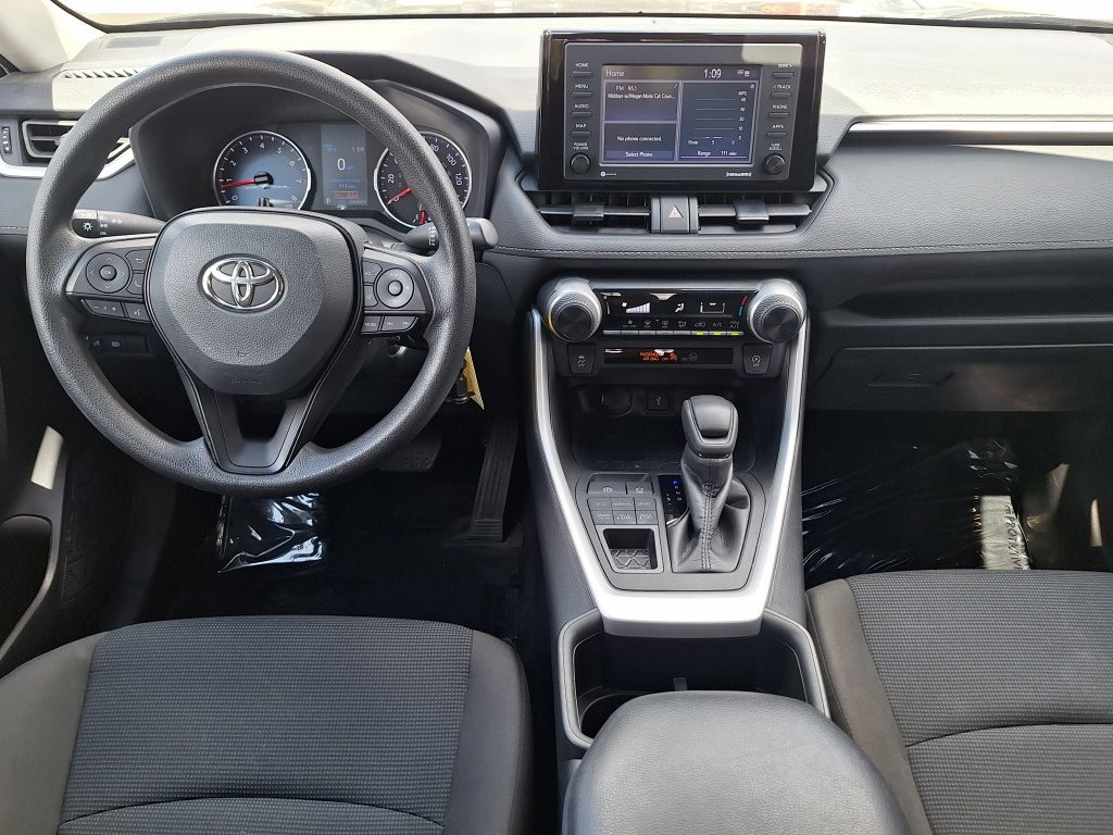 Used 2022 Toyota RAV4 LE w/ Carpet Mat Package (TMS) AWD/4WD image 12