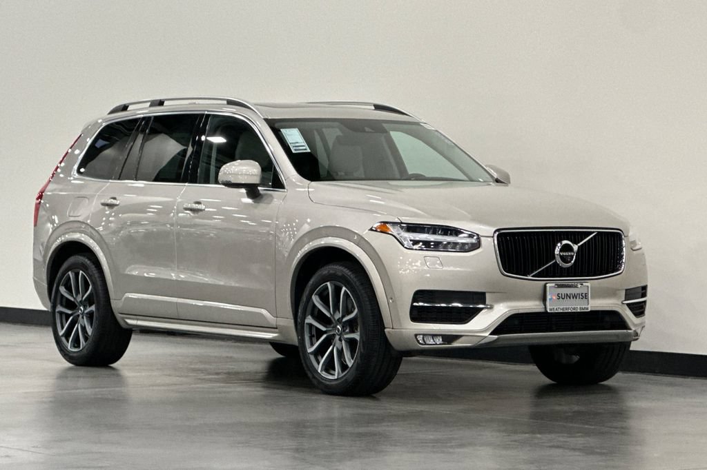 Used 2017 Volvo XC90 T6 Momentum w/ Vision Package AWD/4WD image 2