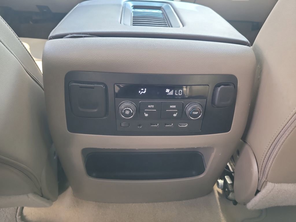Used 2018 Chevrolet Tahoe Premier RWD image 19