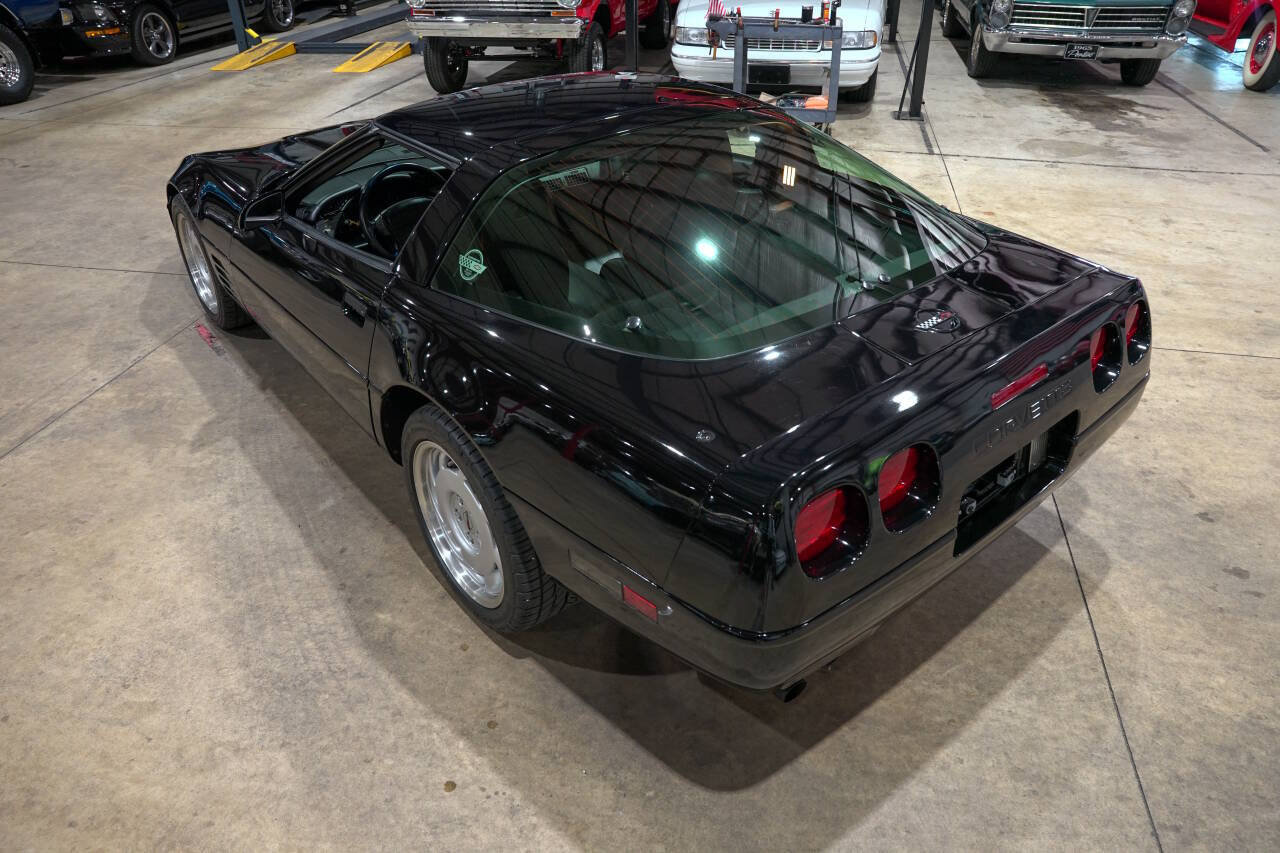 Used 1991 Chevrolet Corvette Coupe RWD image 16