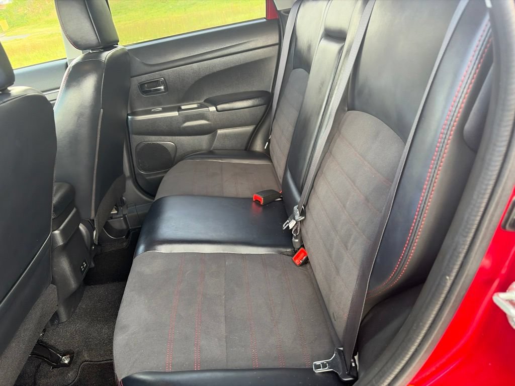 Used 2025 Mitsubishi Outlander Sport ES AWD/4WD image 30