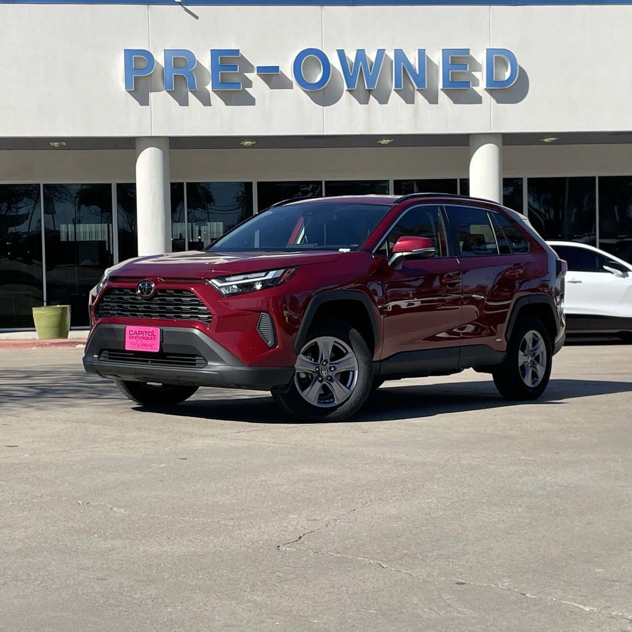 Used 2025 Toyota RAV4 XLE image 2