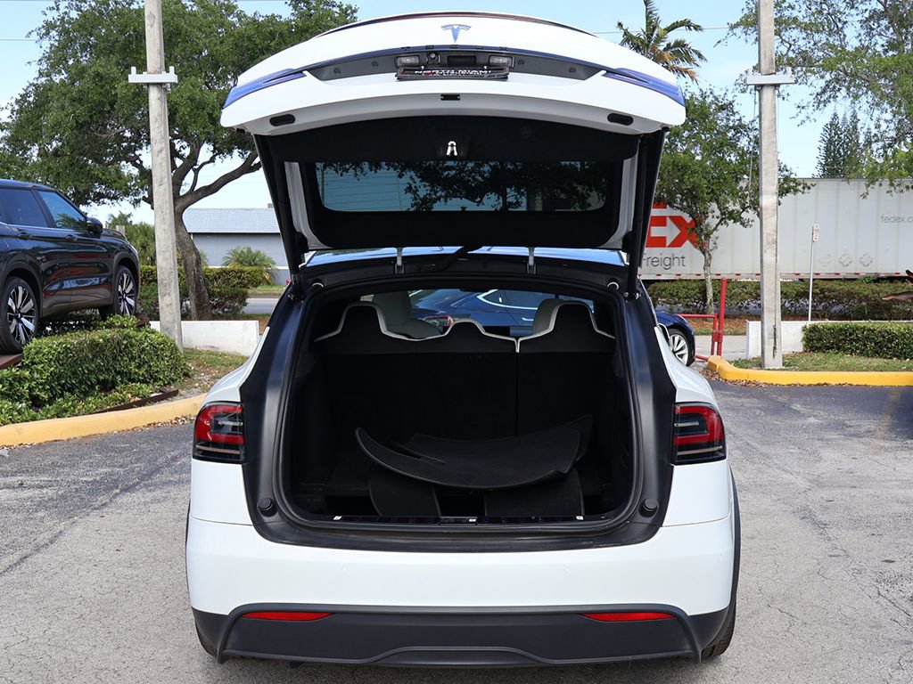 Used 2022 Tesla Model X AWD/4WD image 19
