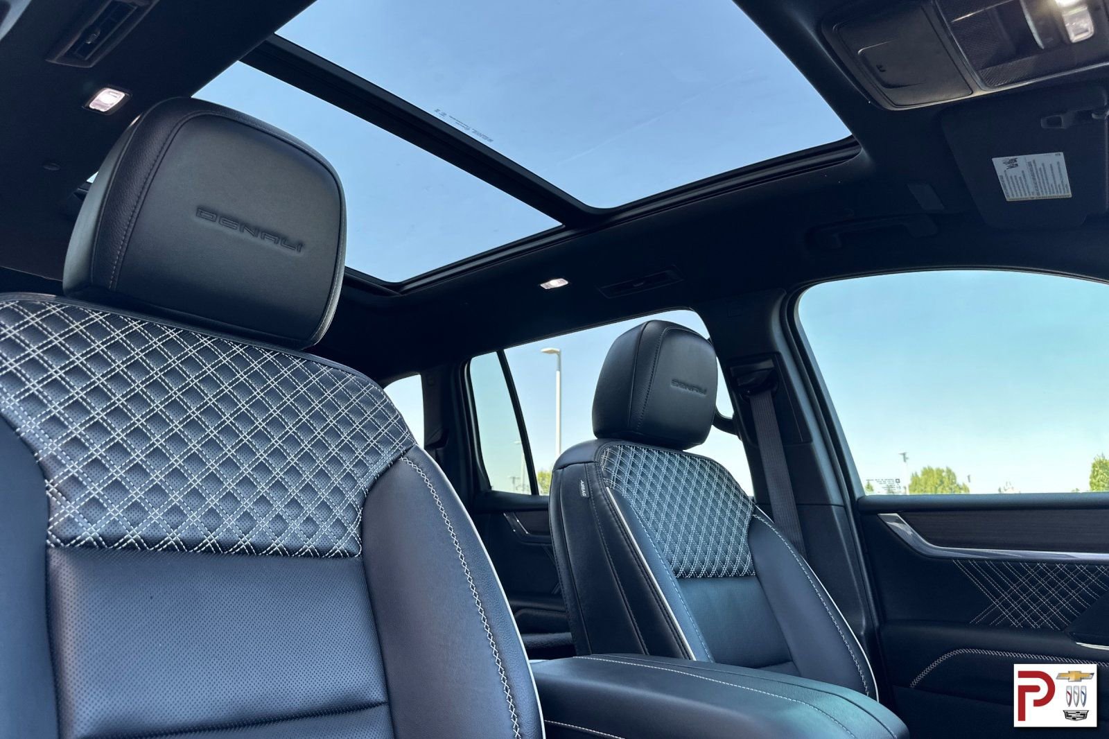 Used 2024 GMC Acadia Denali image 20