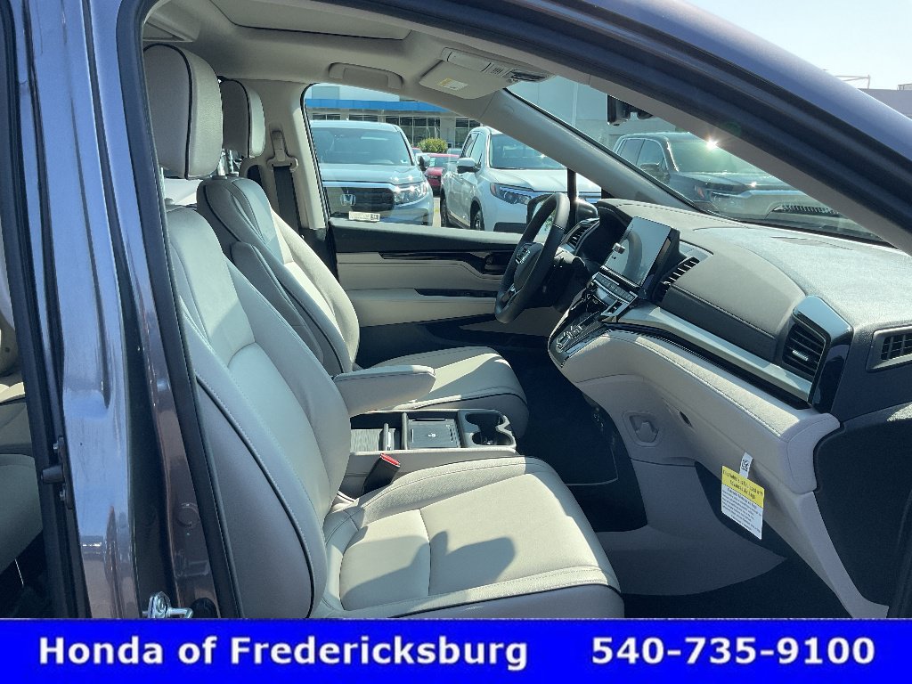 Certified 2026 Honda Odyssey Touring image 18