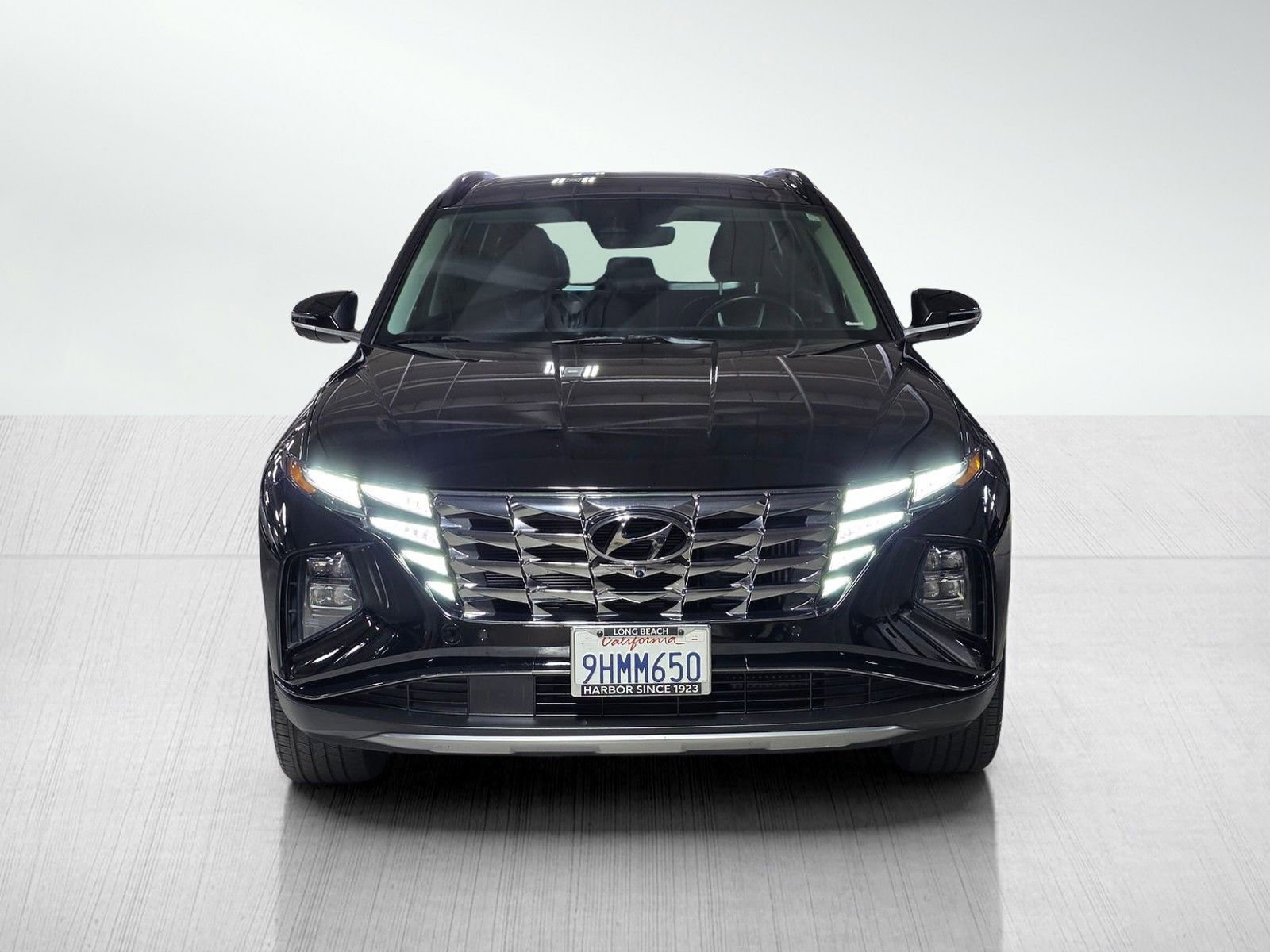 Certified 2023 Hyundai Tucson Limited AWD/4WD image 2