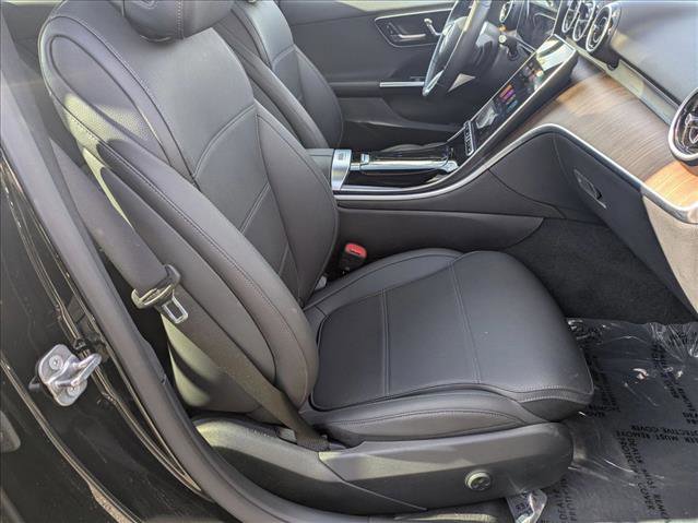 Used 2025 Mercedes-Benz C 300 4MATIC Sedan image 21