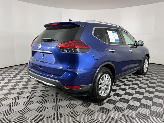 Used 2018 Nissan Rogue SV w/ Sun & Sound Touring Package image 10