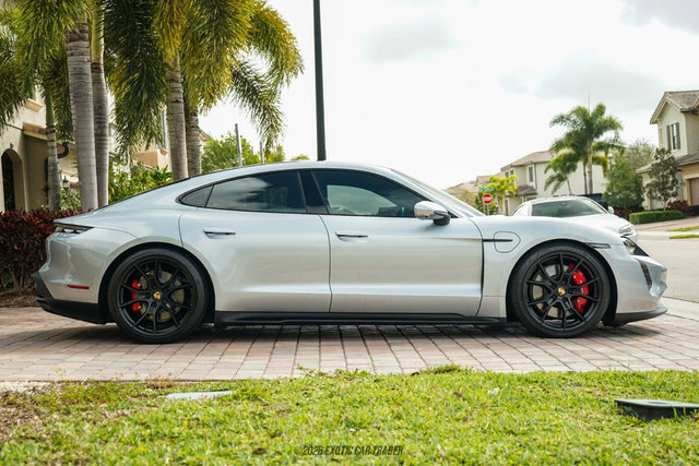 Used 2024 Porsche Taycan GTS AWD/4WD image 9