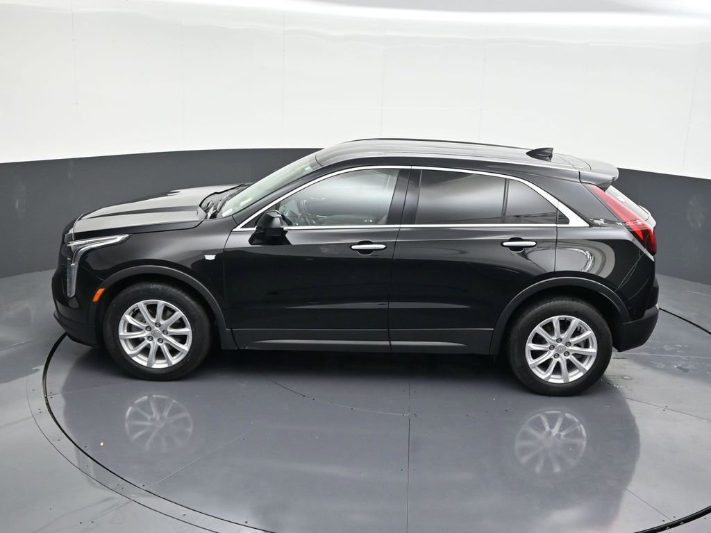 Used 2022 Cadillac XT4 Luxury w/ Driver Awareness Package image 14