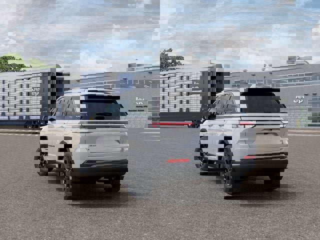 New 2026 Jeep Grand Cherokee Altitude image 3