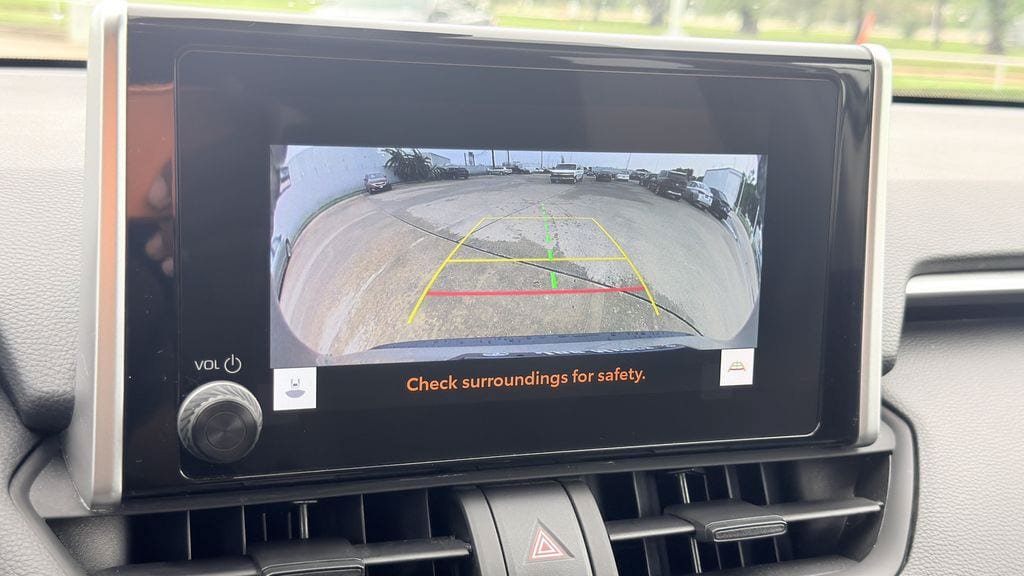 Used 2025 Toyota RAV4 XLE FWD image 16