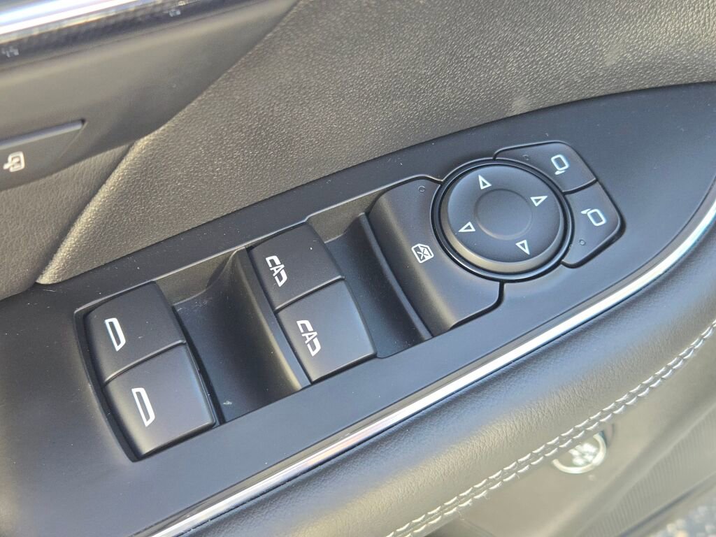 Used 2021 Buick Envision Essence AWD/4WD image 21