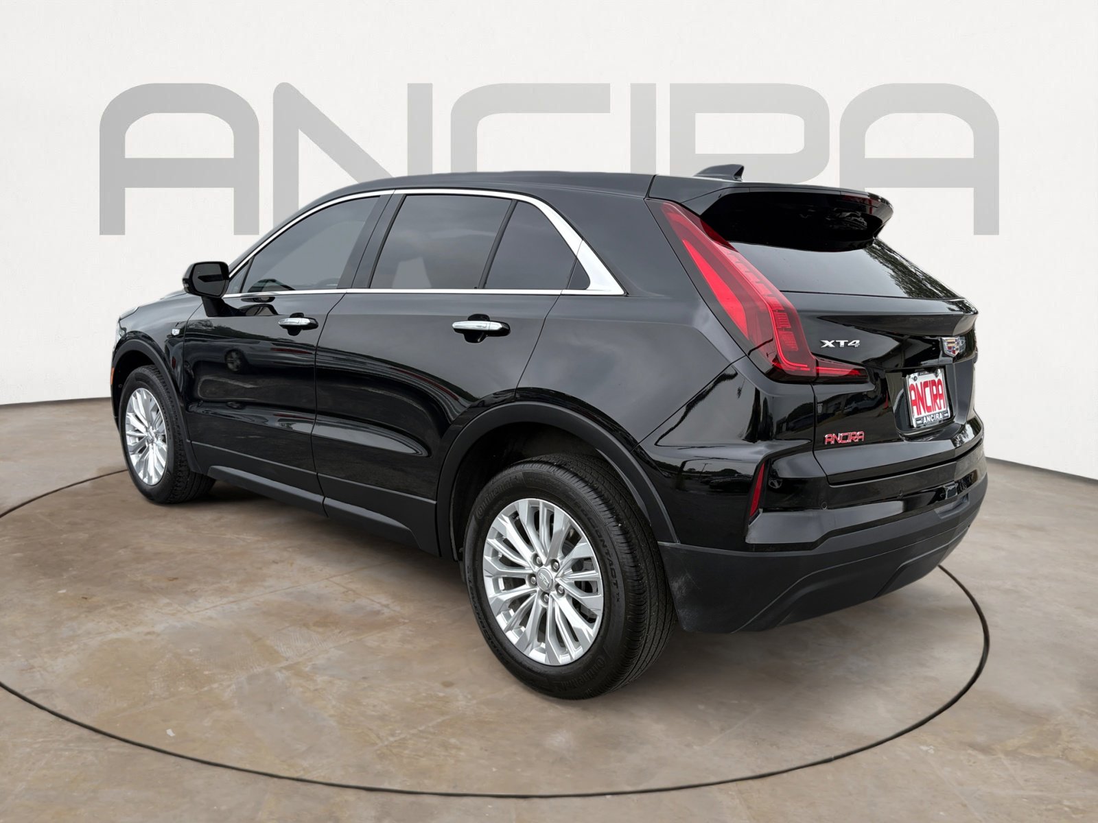 Used 2024 Cadillac XT4 Luxury w/ LPO, Floor Liner Package FWD image 8
