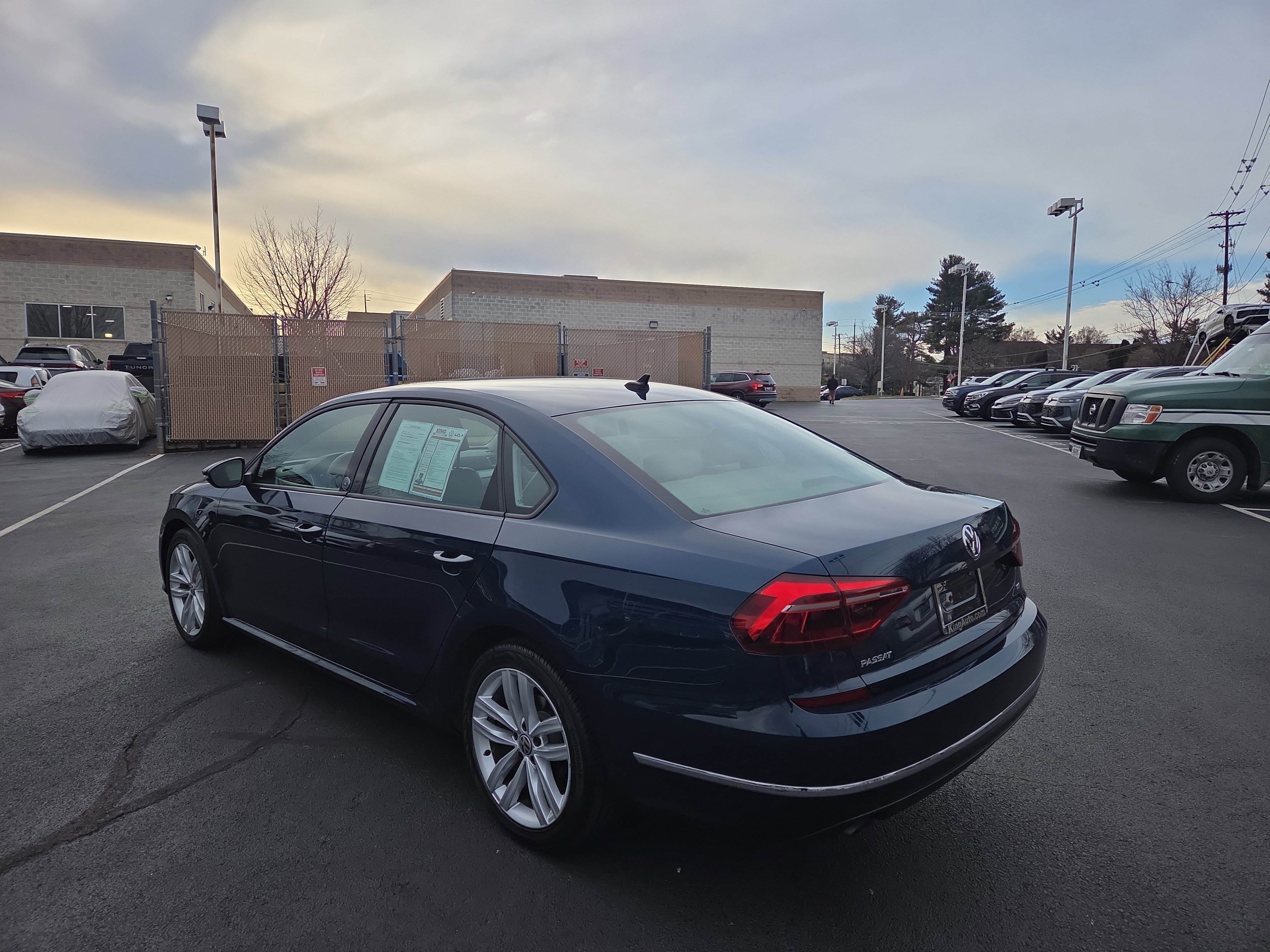 Used 2019 Volkswagen Passat 2.0T Wolfsburg image 7