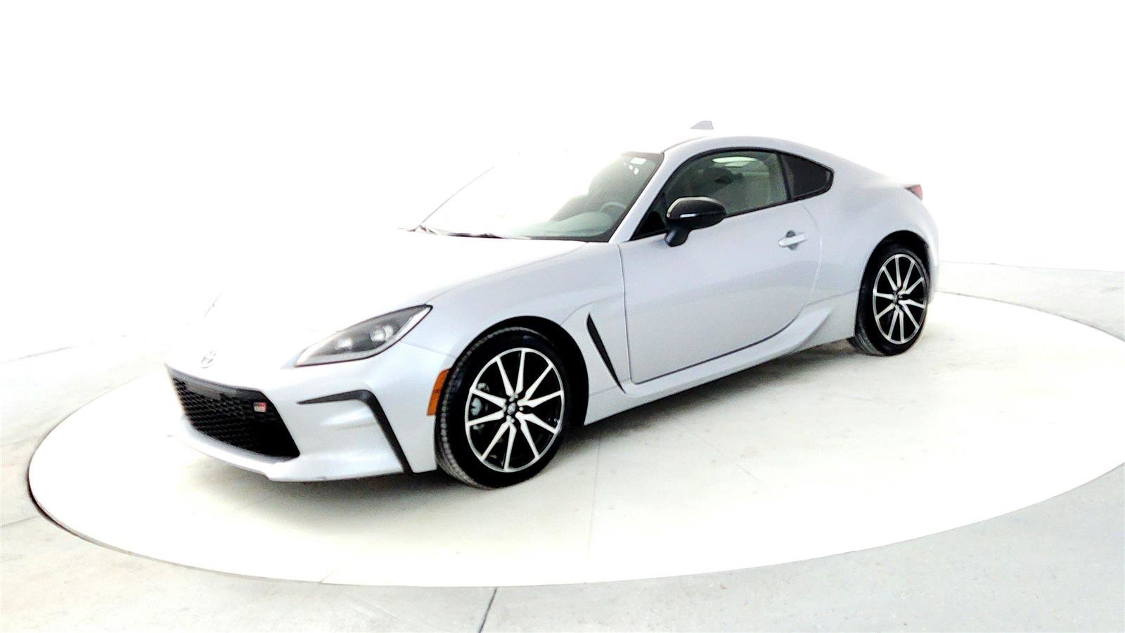 Certified 2025 Toyota GR86 w/ ALL Weather Mat Package (TMS) image 2