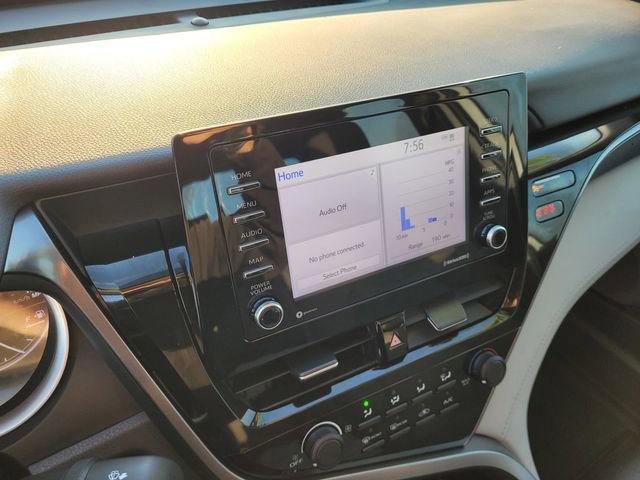 Used 2021 Toyota Camry LE image 11