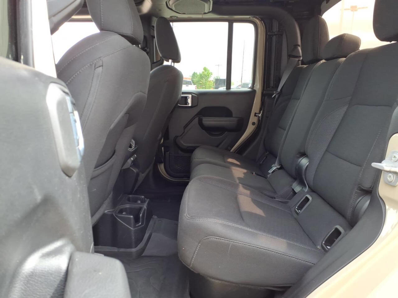 Used 2022 Jeep Gladiator Sport AWD/4WD image 21