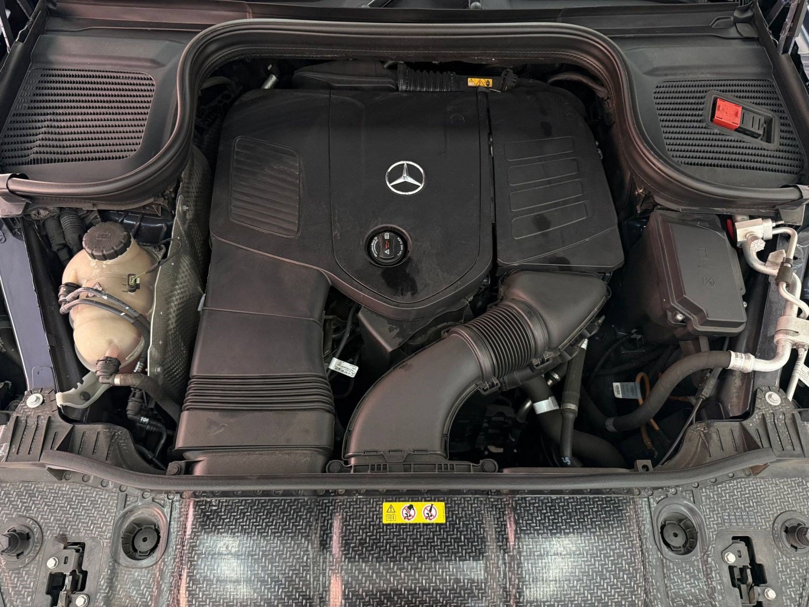 Used 2024 Mercedes-Benz GLE 350 4MATIC image 32