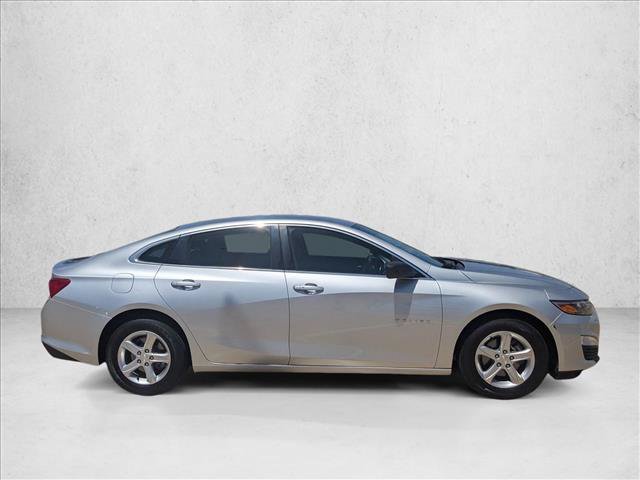 Used 2021 Chevrolet Malibu LS FWD image 4