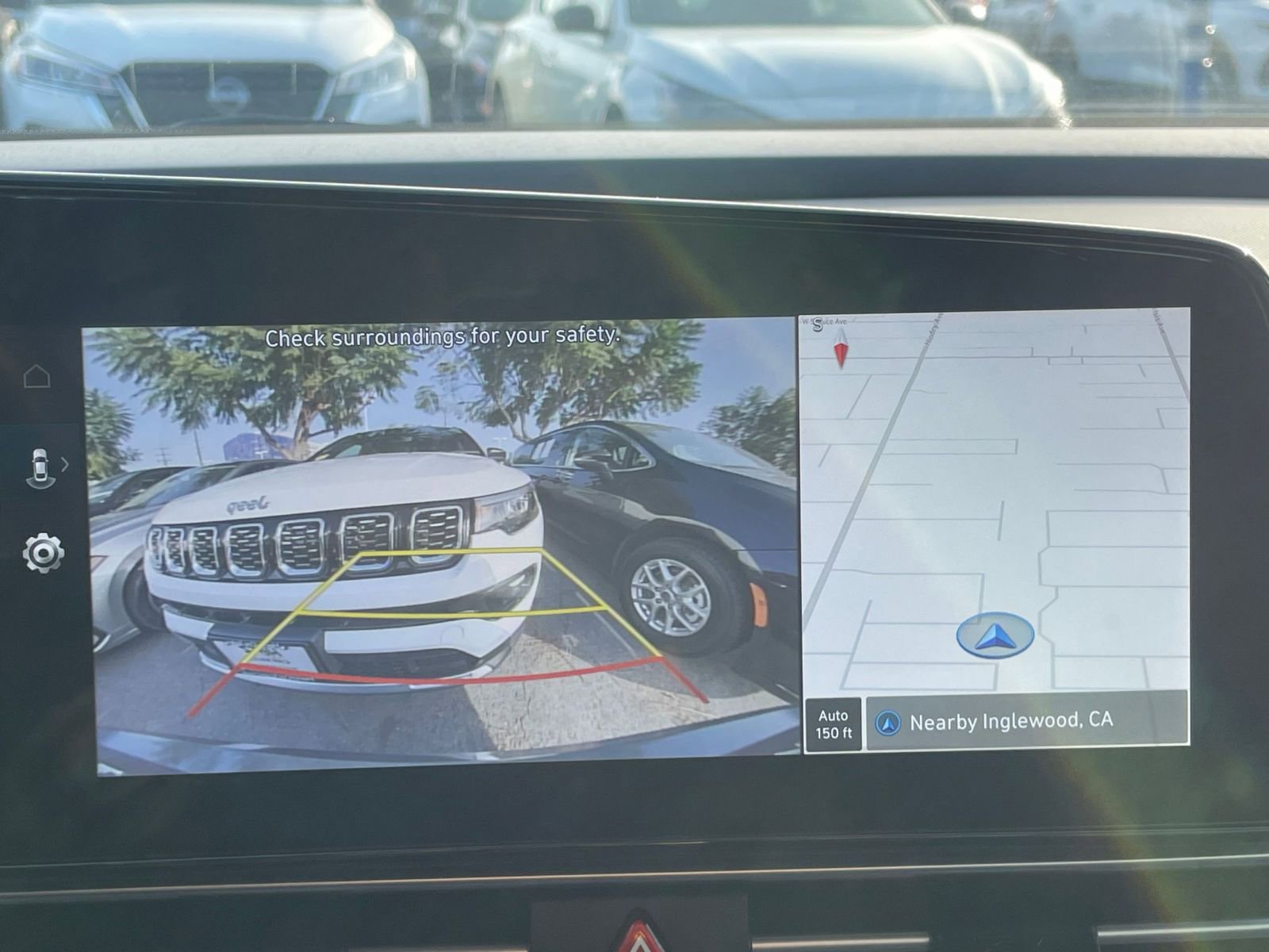 Used 2025 Hyundai Elantra SEL image 17