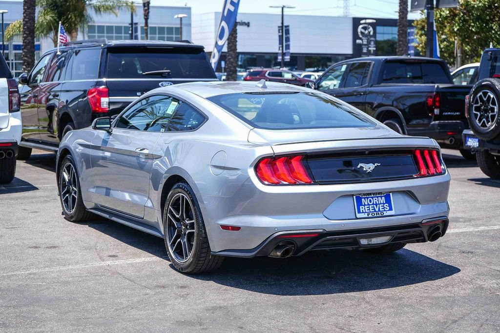 Used 2022 Ford Mustang Premium RWD image 9