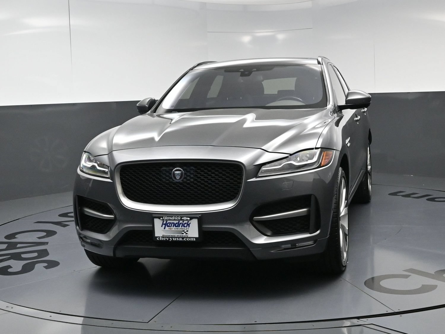 Used 2017 Jaguar F-PACE R-Sport AWD/4WD image 5