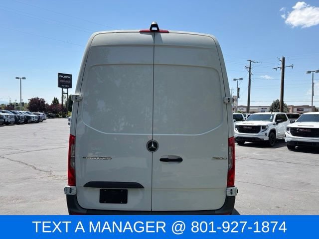 Used 2025 Mercedes-Benz Sprinter 2500 image 5