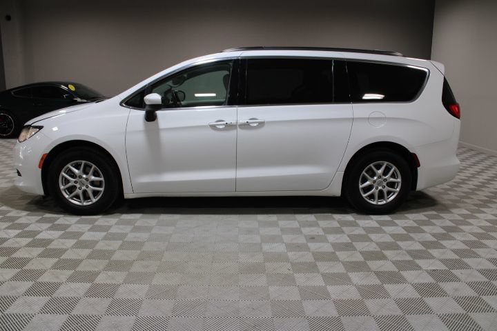 Used 2021 Chrysler Voyager Lxi FWD image 8